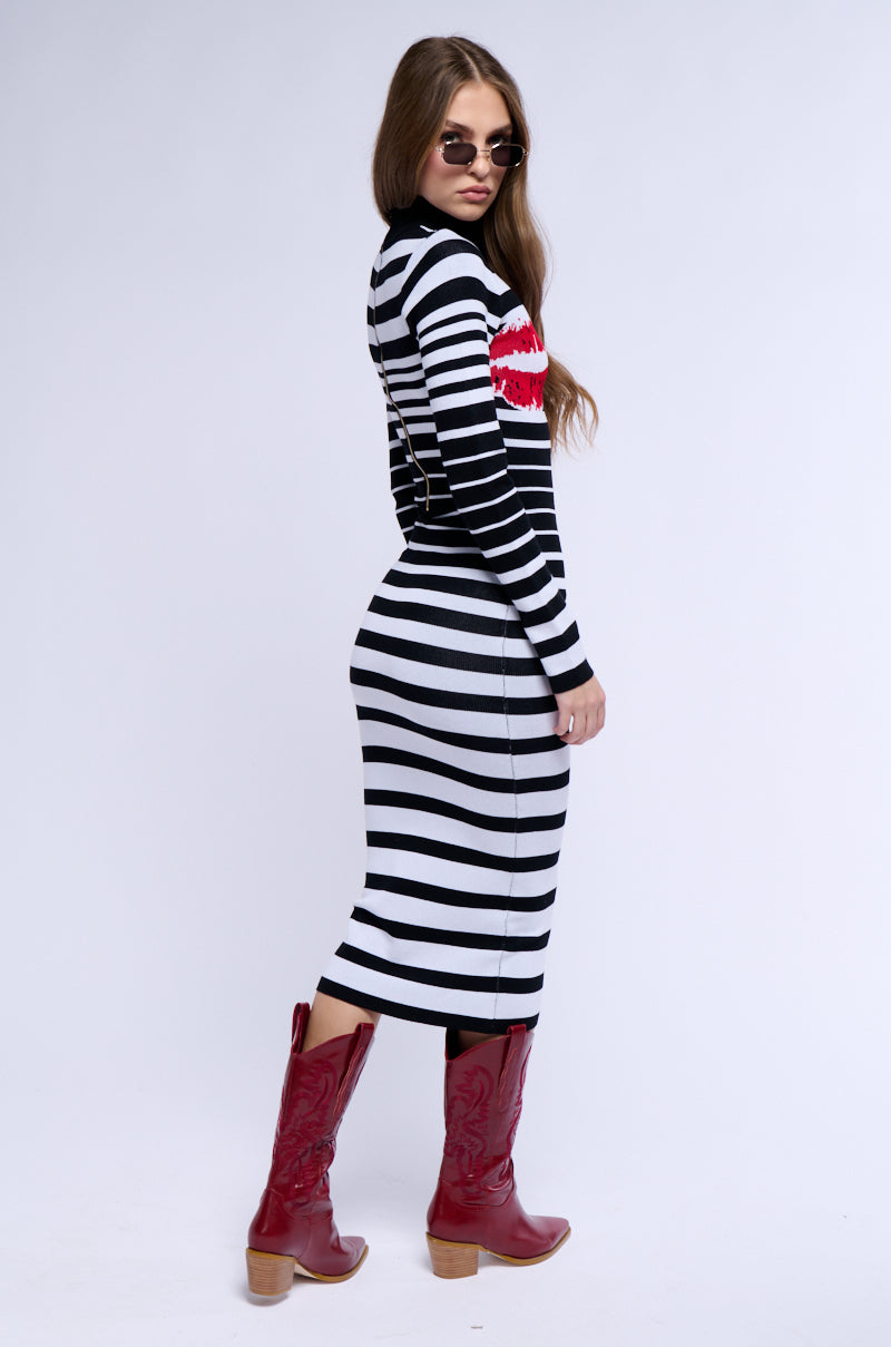Back View Pucker Up Knit Midi Dress