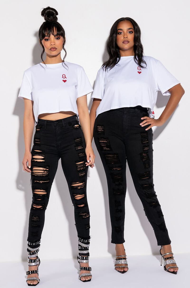 Extra View Queen Of My Heart Open Back Cropped Tshirt