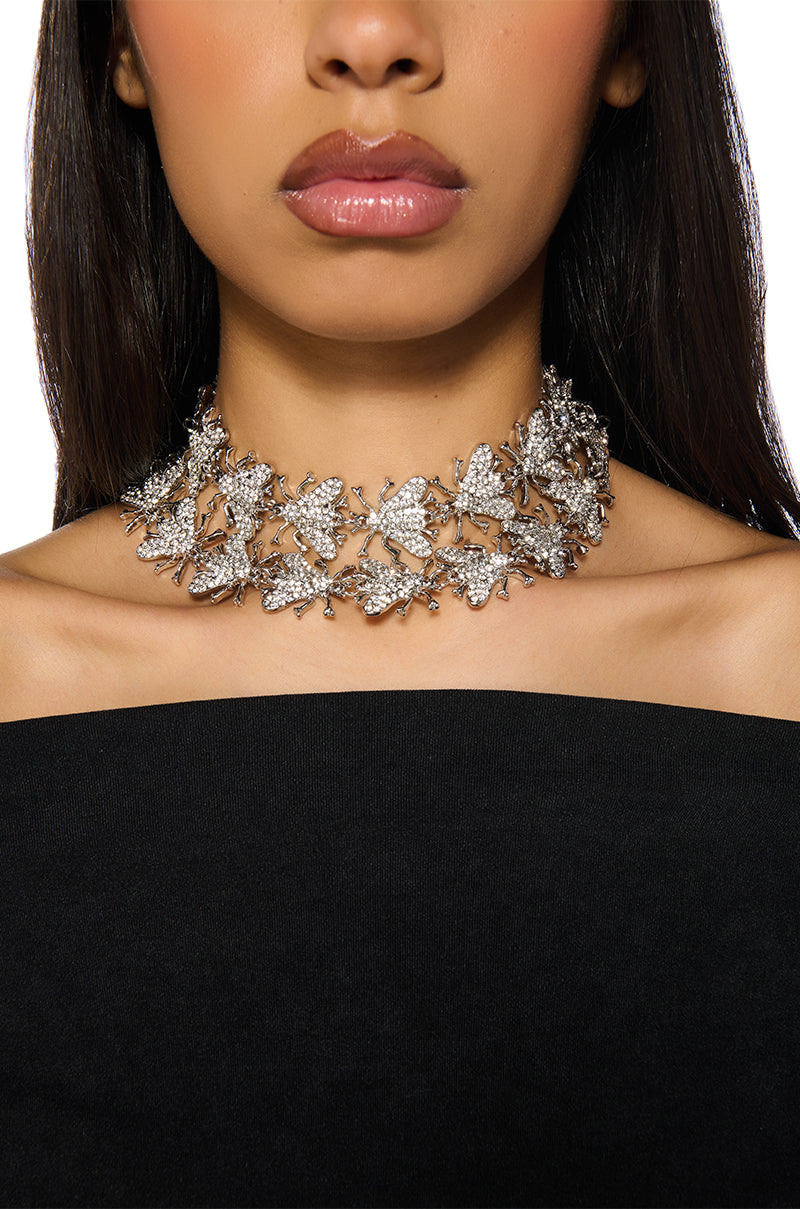 Front View Queen Status Choker