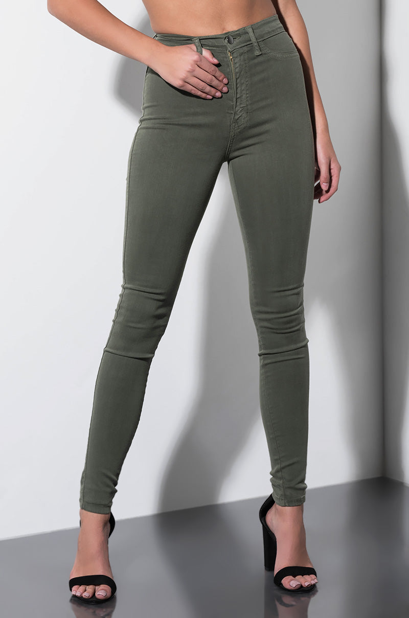 Front View Rebecca Ultra High Rise Skinny in Olive Green