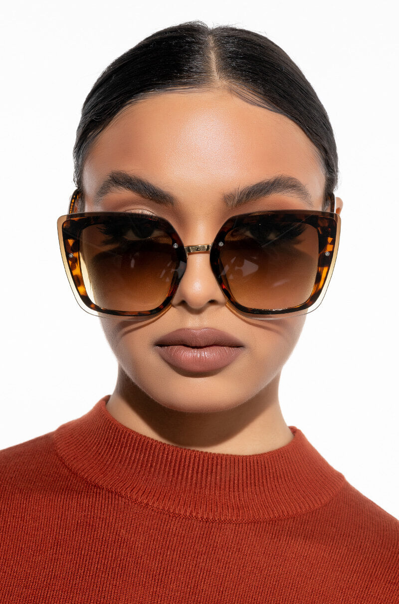 Front View Richie Rich Sunnies