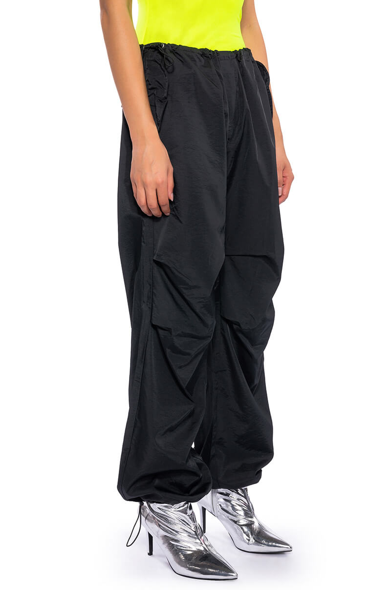 Detail View Riley Wide Leg Parachute Pant 6