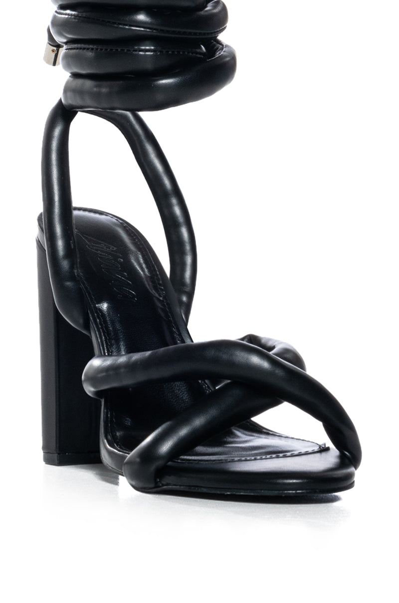 Extra View Royale Padded Lace Up Sandal In Black