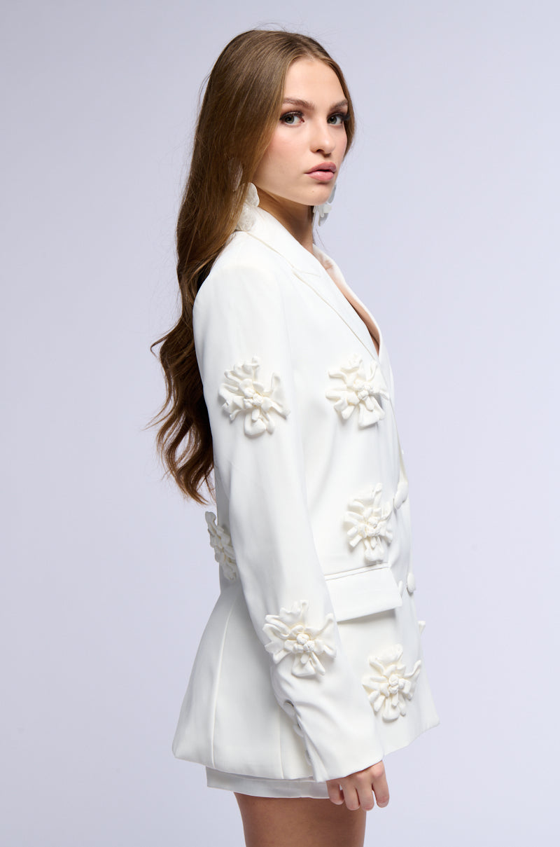 Extra View Rumi Monochrome Floral Blazer 5