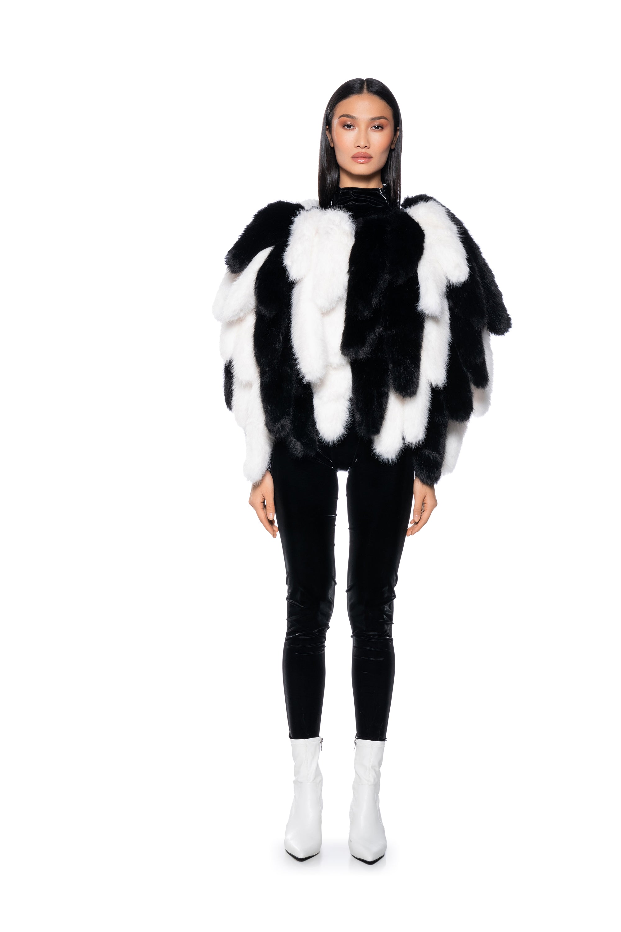 Extra View Run This Town Faux Fur Fox Tail Cape In Black And White