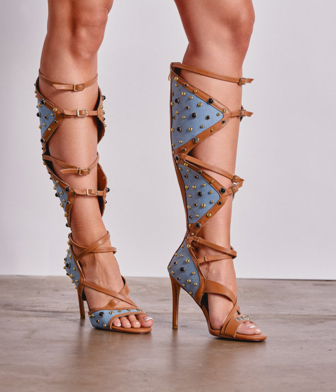 AZALEA WANG AURON BROWN LIQUID LUXE PLATFORM BOOT – AKIRA