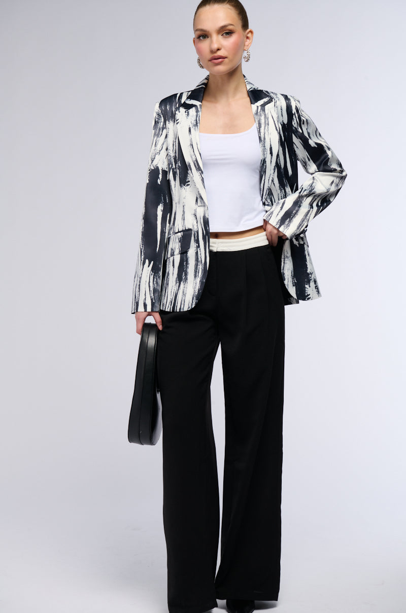 Extra View Satin Scribble Print Blazer 7