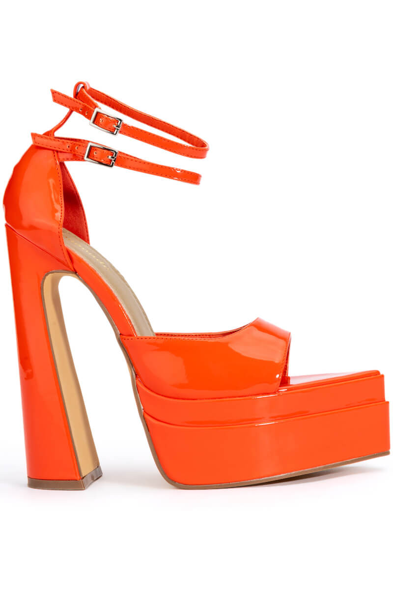 Side View Say My Name Pointed Peep Toe Chunky Sandal In Red Orange 1