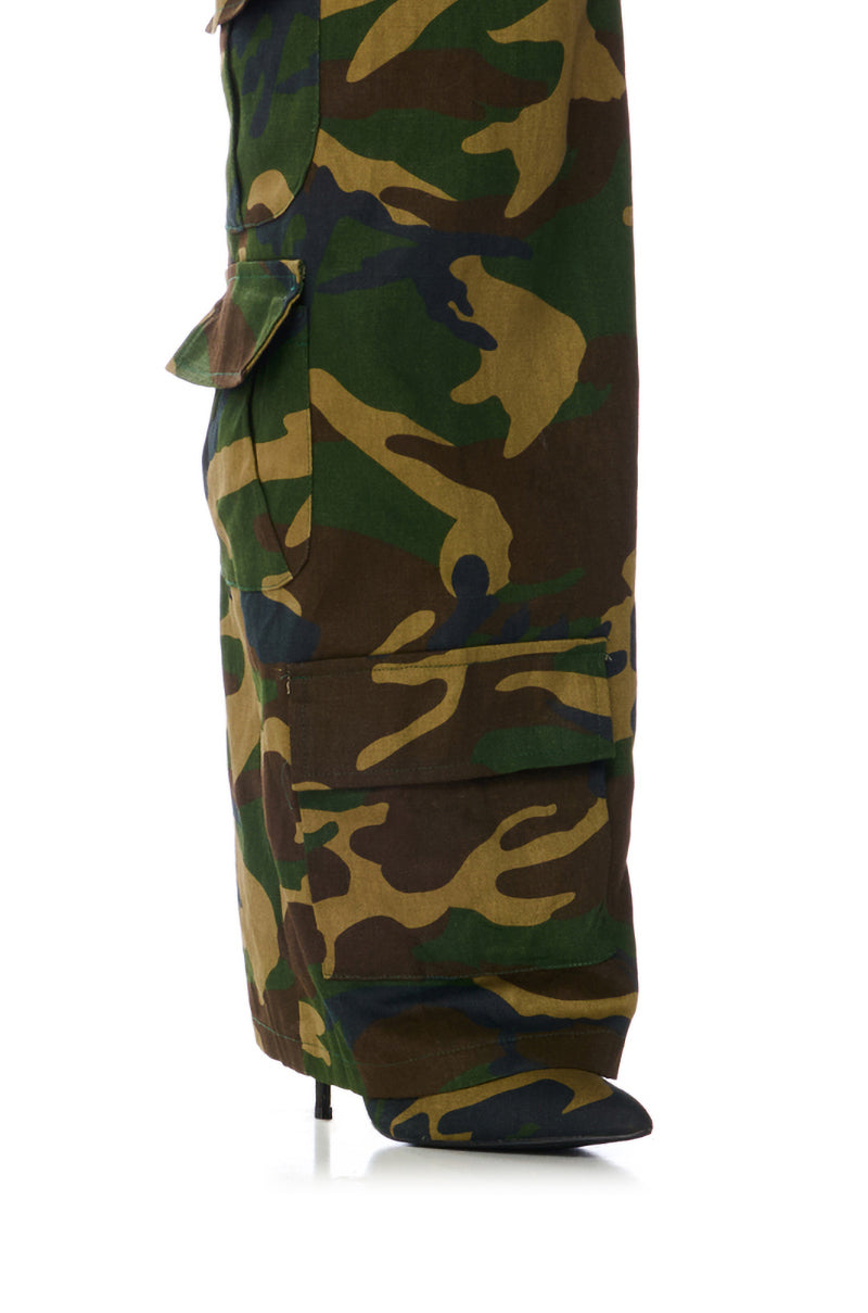 Full View Scandalous Camo Fold Over Boot In Green