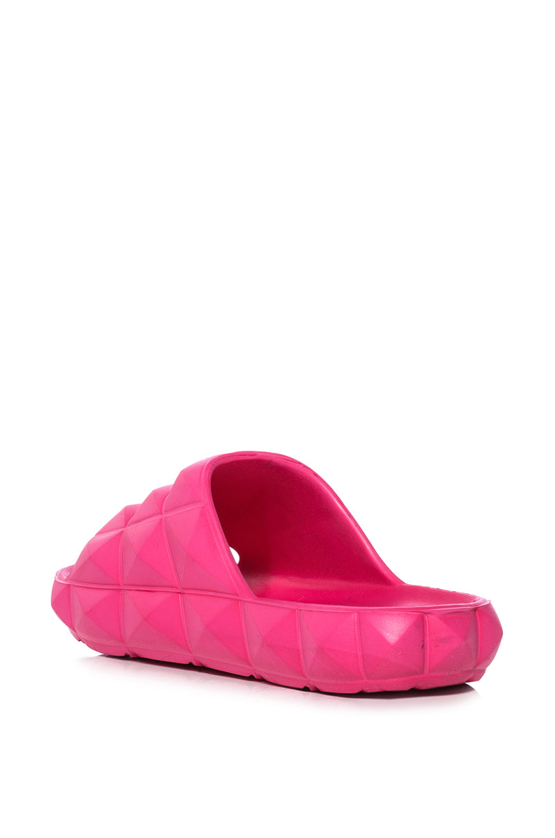 Detail View Serving Roma Fuchsia Slip On Sandal