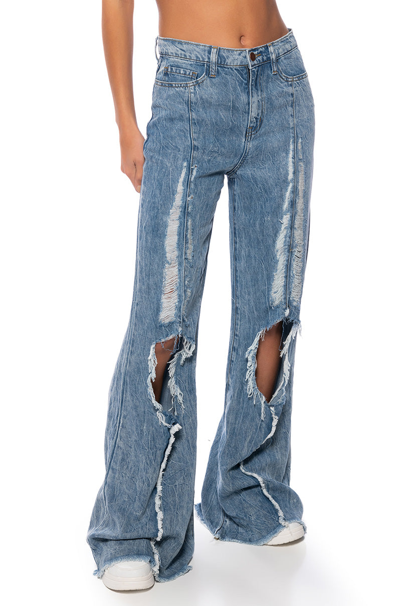 Front View Set The Tone Relaxed Fit Jeans