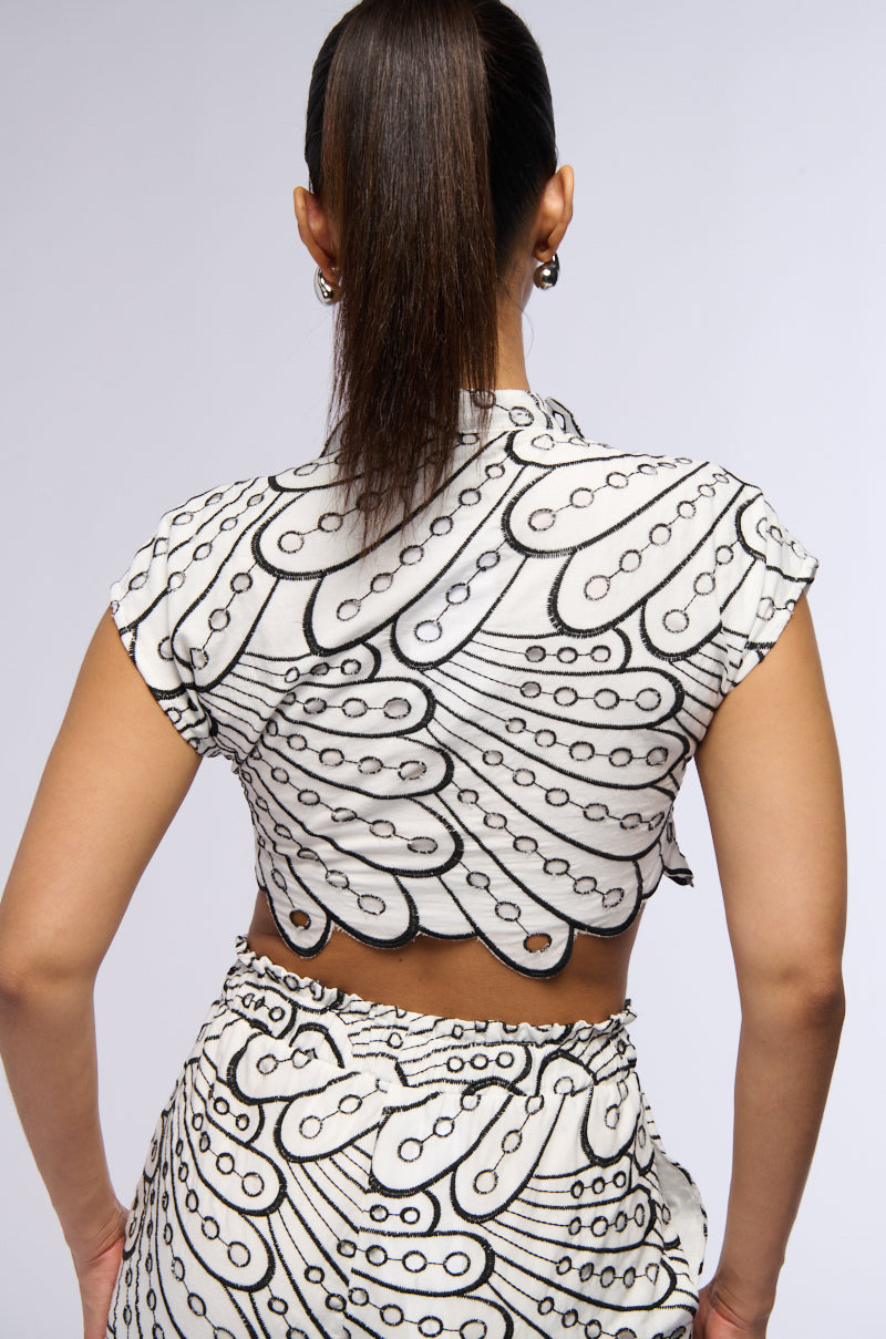 Detail View Set You Free Crop Woven Top