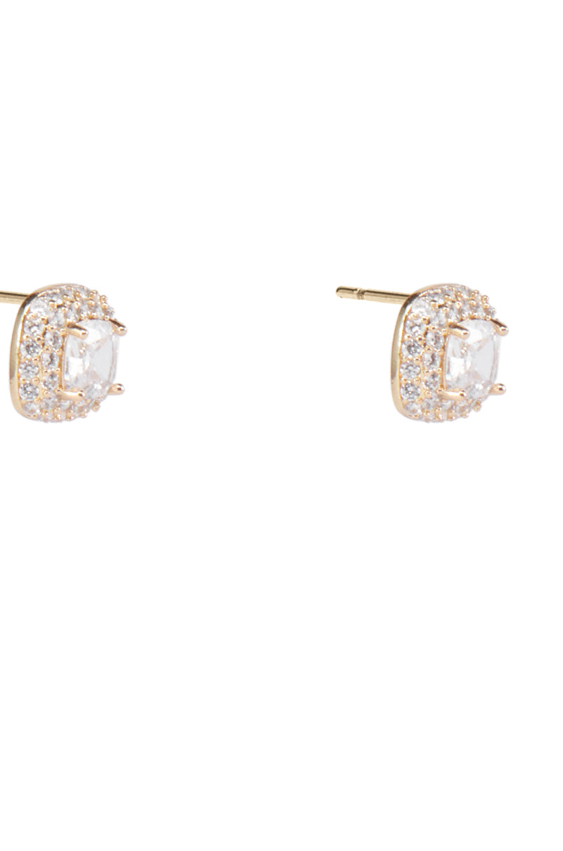 Detail View So Royal Pave Stud In Gold  2