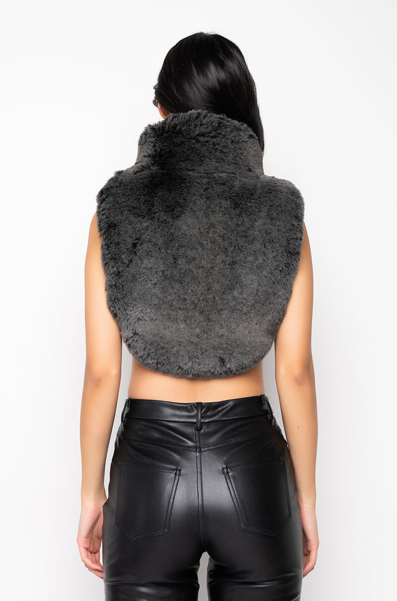 Extra View Solange Crop Faux Fur Vest