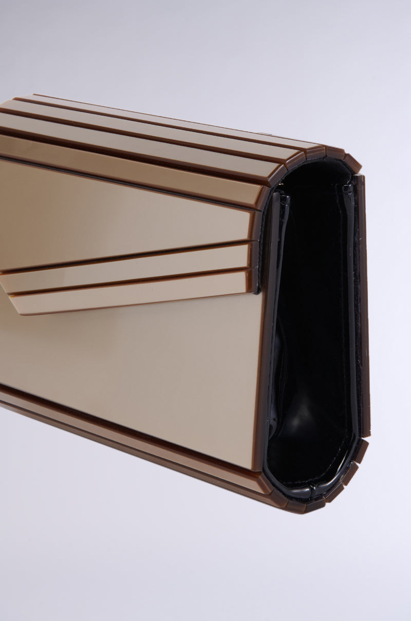 Detail View Speed Chase Metallic Clutch 3