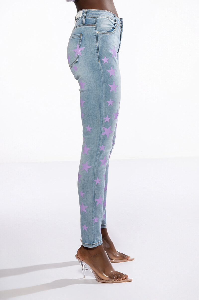 Detail View Starlight Mid Rise Painted Skinny Jean 3
