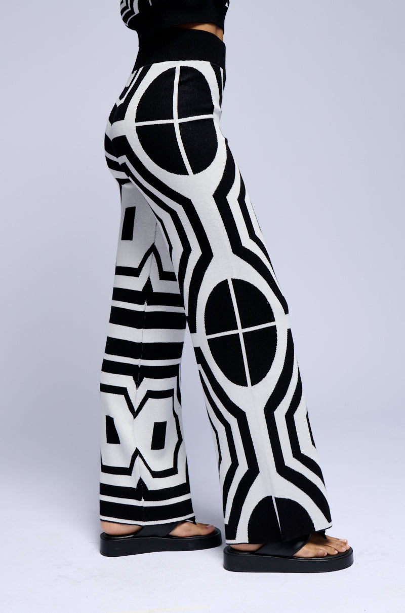 Full View Stop And Stare Geometric Print Knit Pant
