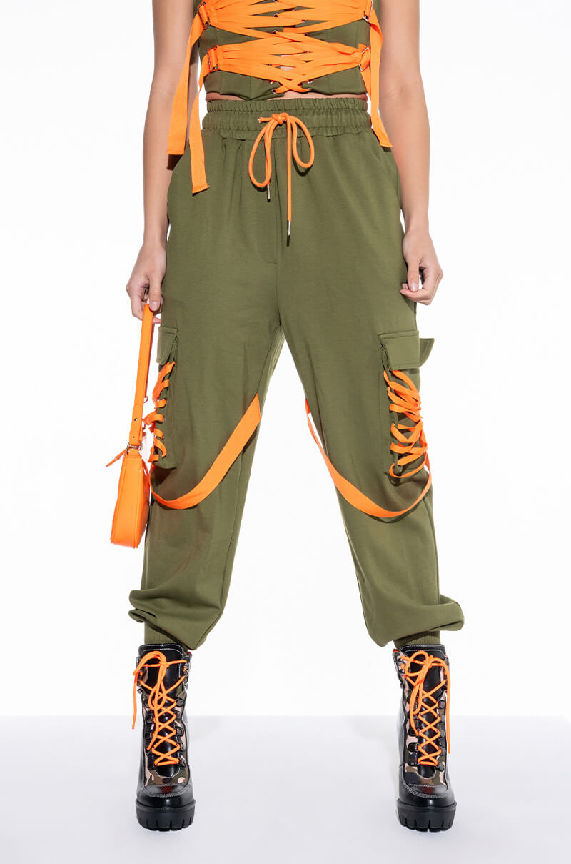 Front View Strap Strap Colorblock Jogger view 1