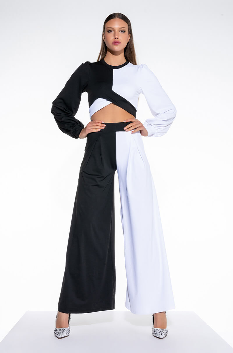 Side View Strut About Colorblock Cropped Blouse