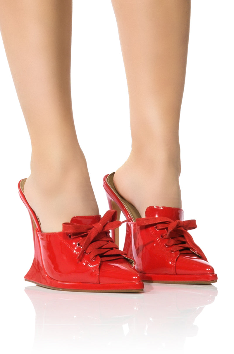 Front View Stunna Stiletto Pump In Red