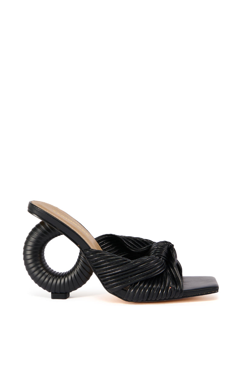 Side View The Hamptons Black Round Heel Sandal