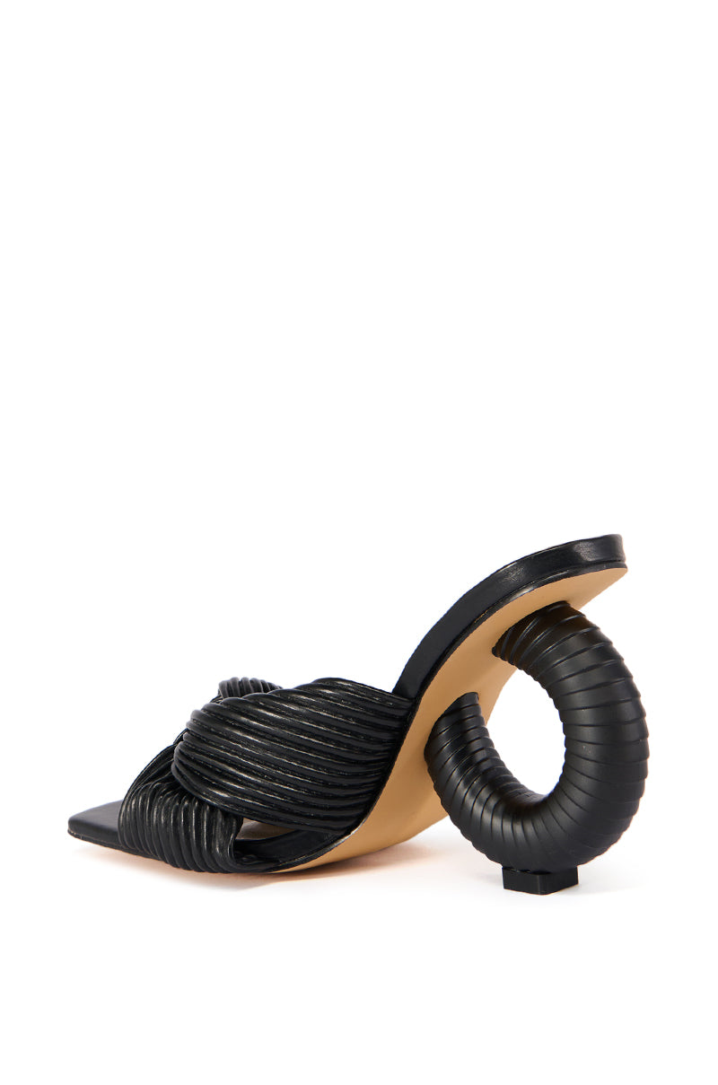 Detail View The Hamptons Black Round Heel Sandal