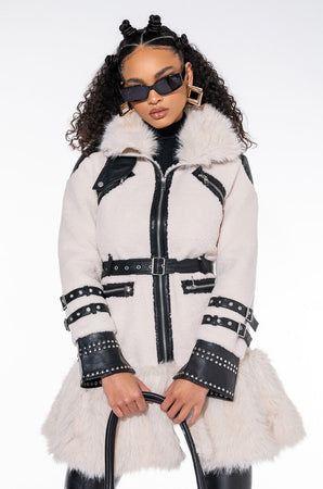 the-met-faux-fur-coat_ivory-