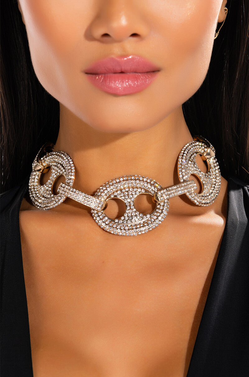 Front View Thicc Gucci Link Statement Necklace