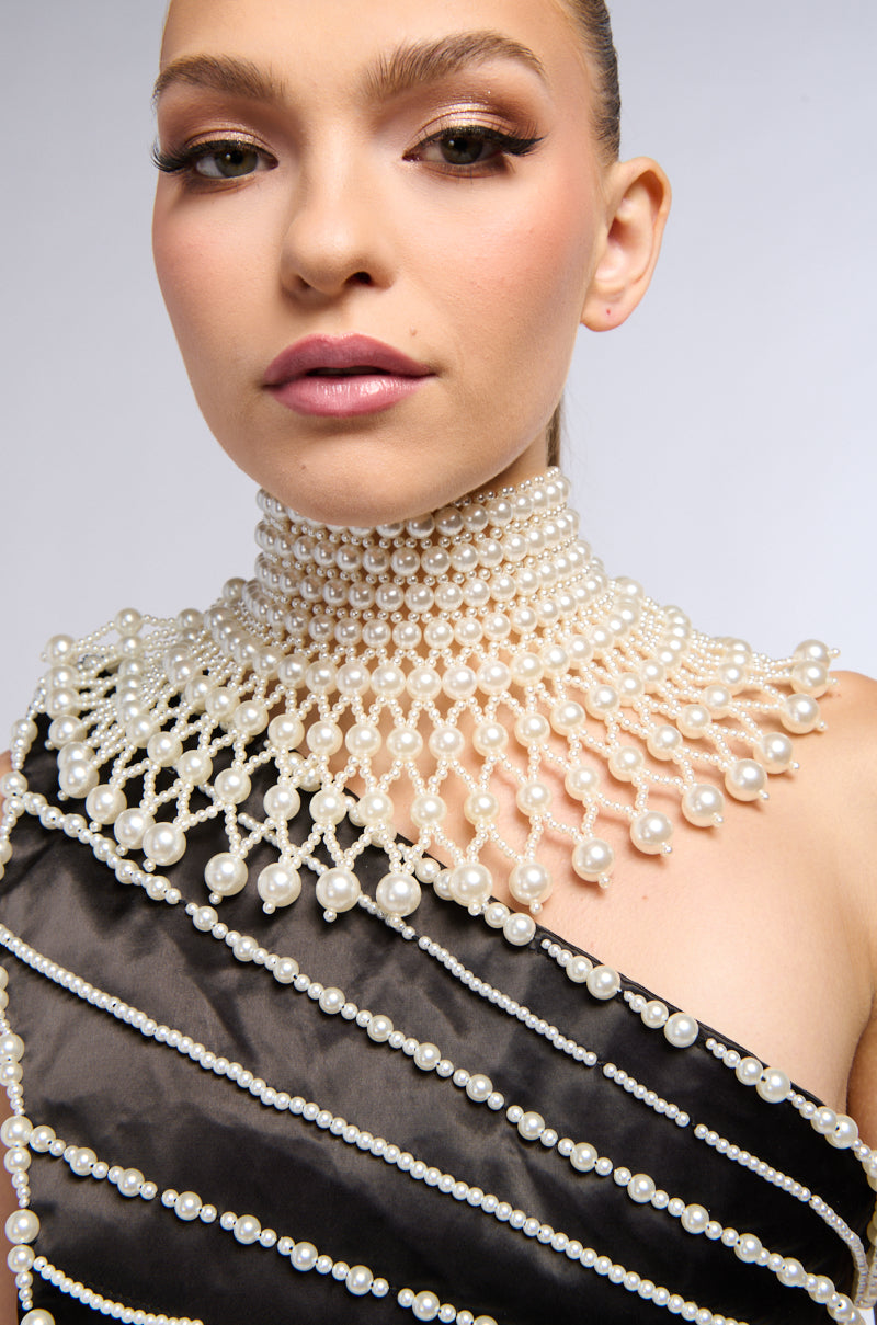 THIS IS THE MOMENT NECKLACE view 0