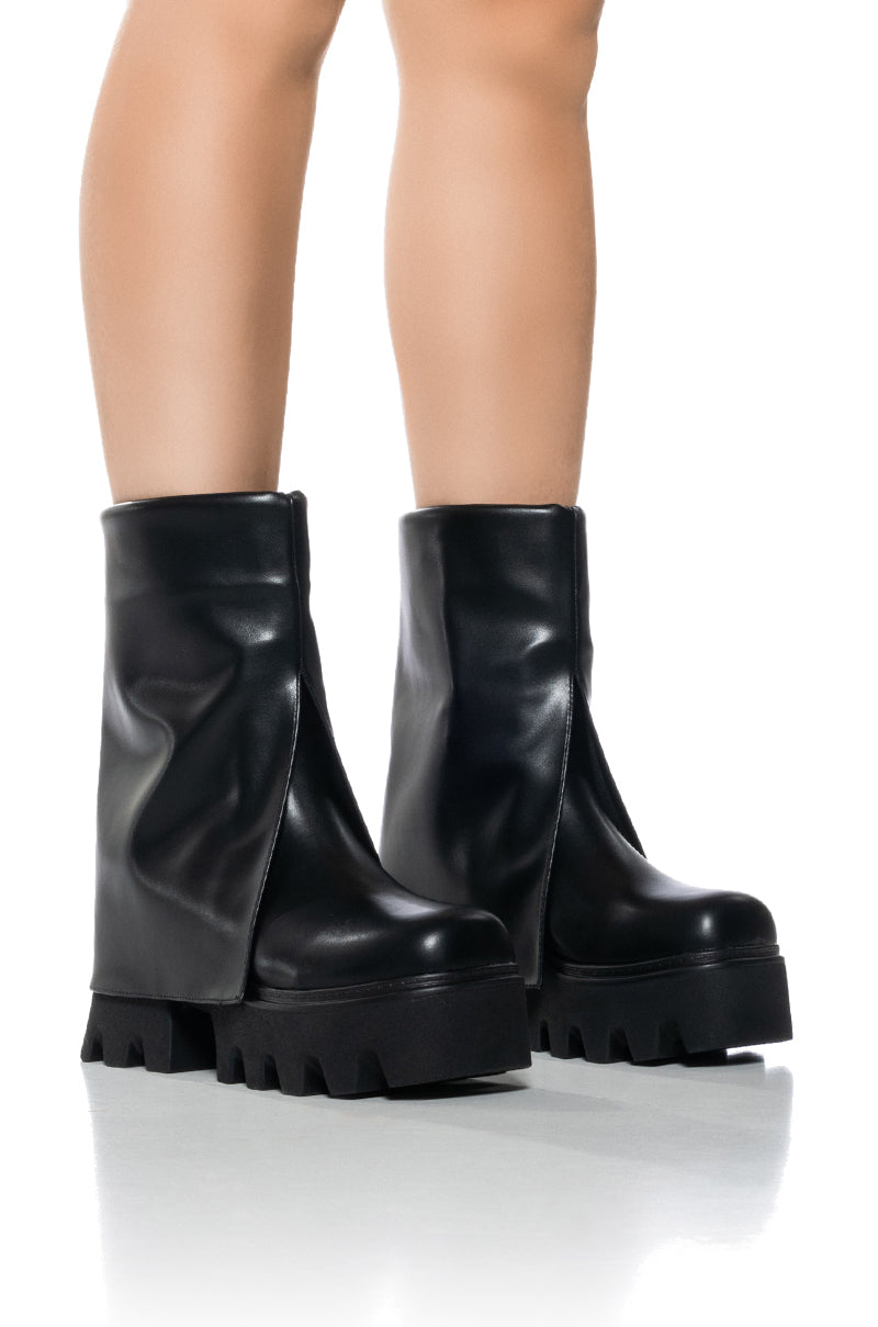 Front View This Way Fold Over Flatform Bootie In Black