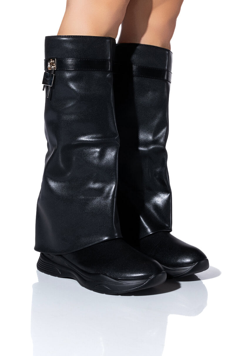 Front View Triple Sec Fold Over Flat Boot In Black 0