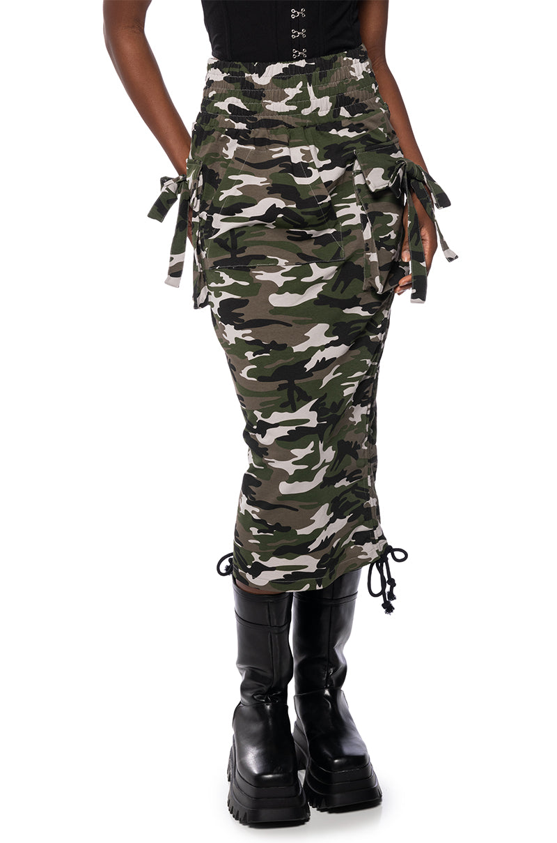 Front View Try Me B Ruched Cargo Midi Skirt