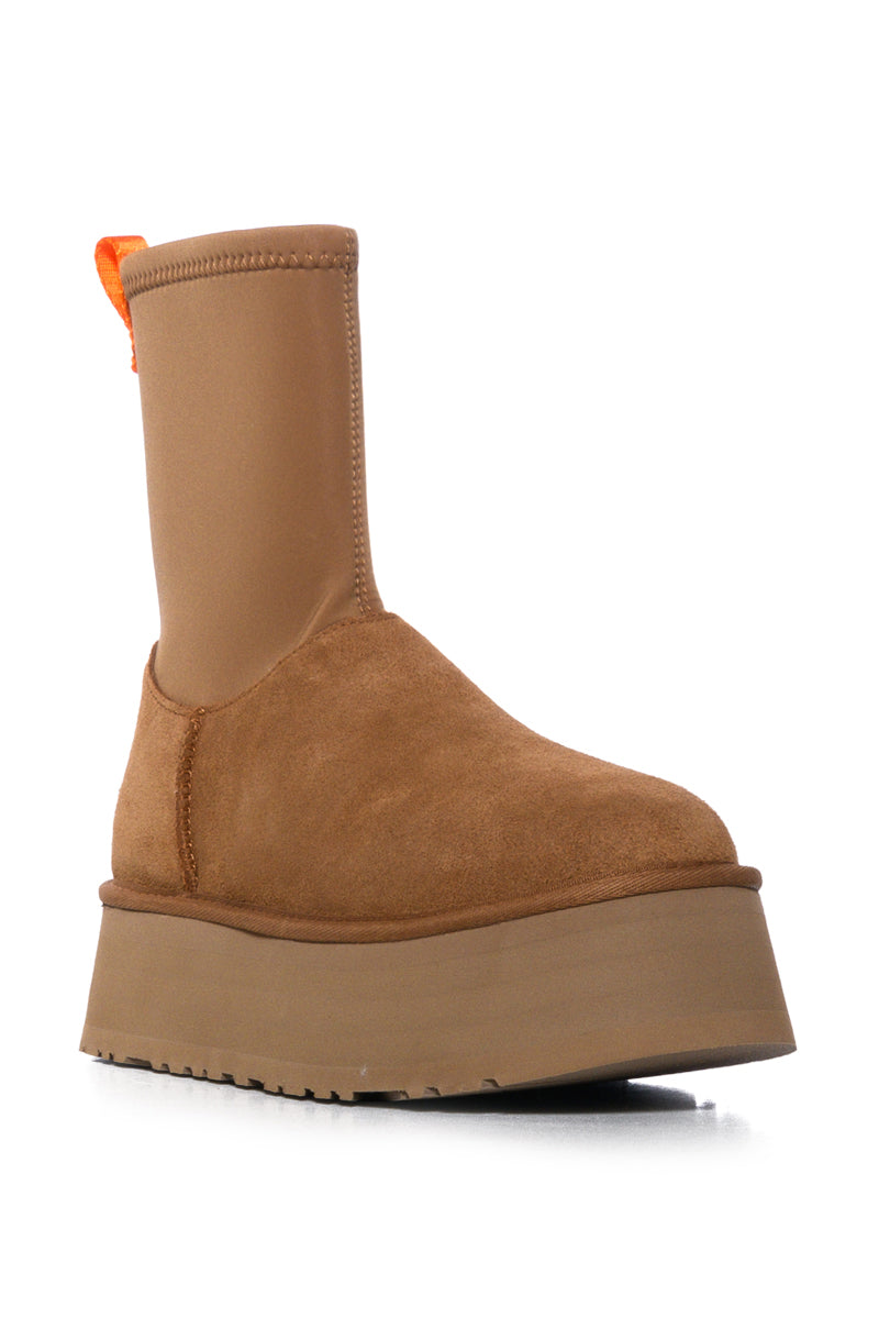 Back View Ugg Classic Dipper In Chestnut