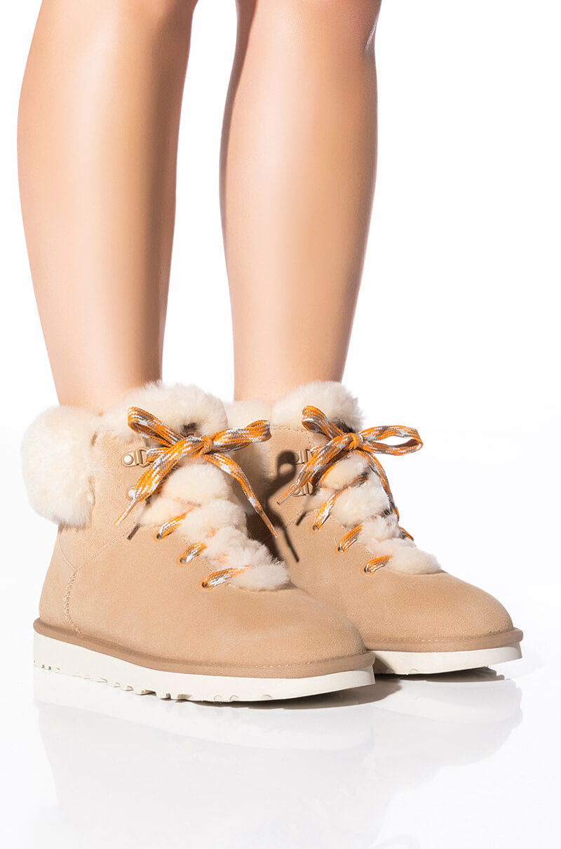 UGG CLASSIC MINI ALPINE LACE view 0