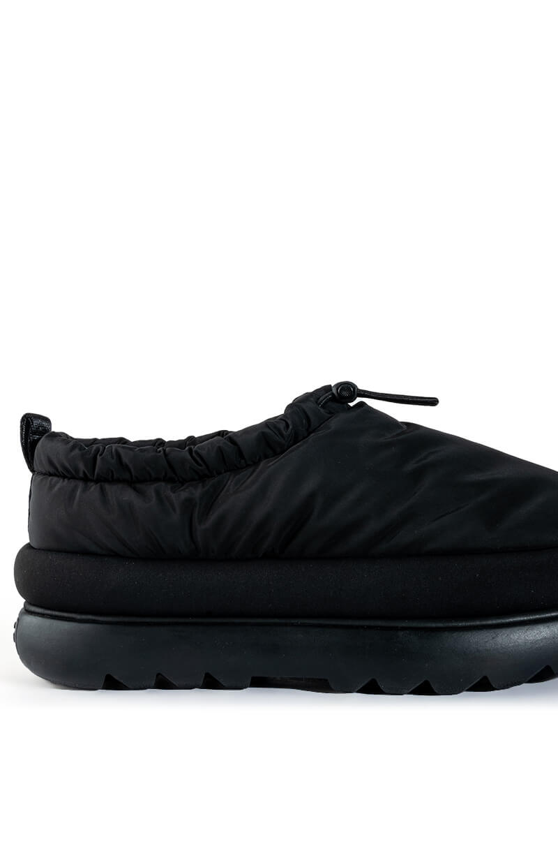 Full View Ugg Maxi Clog In Black