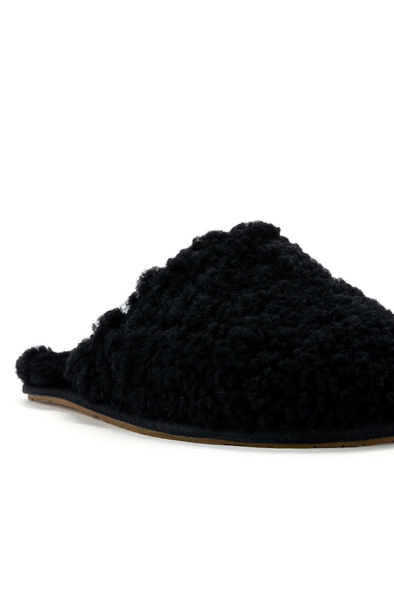 Full View Ugg Maxi Curly Slide