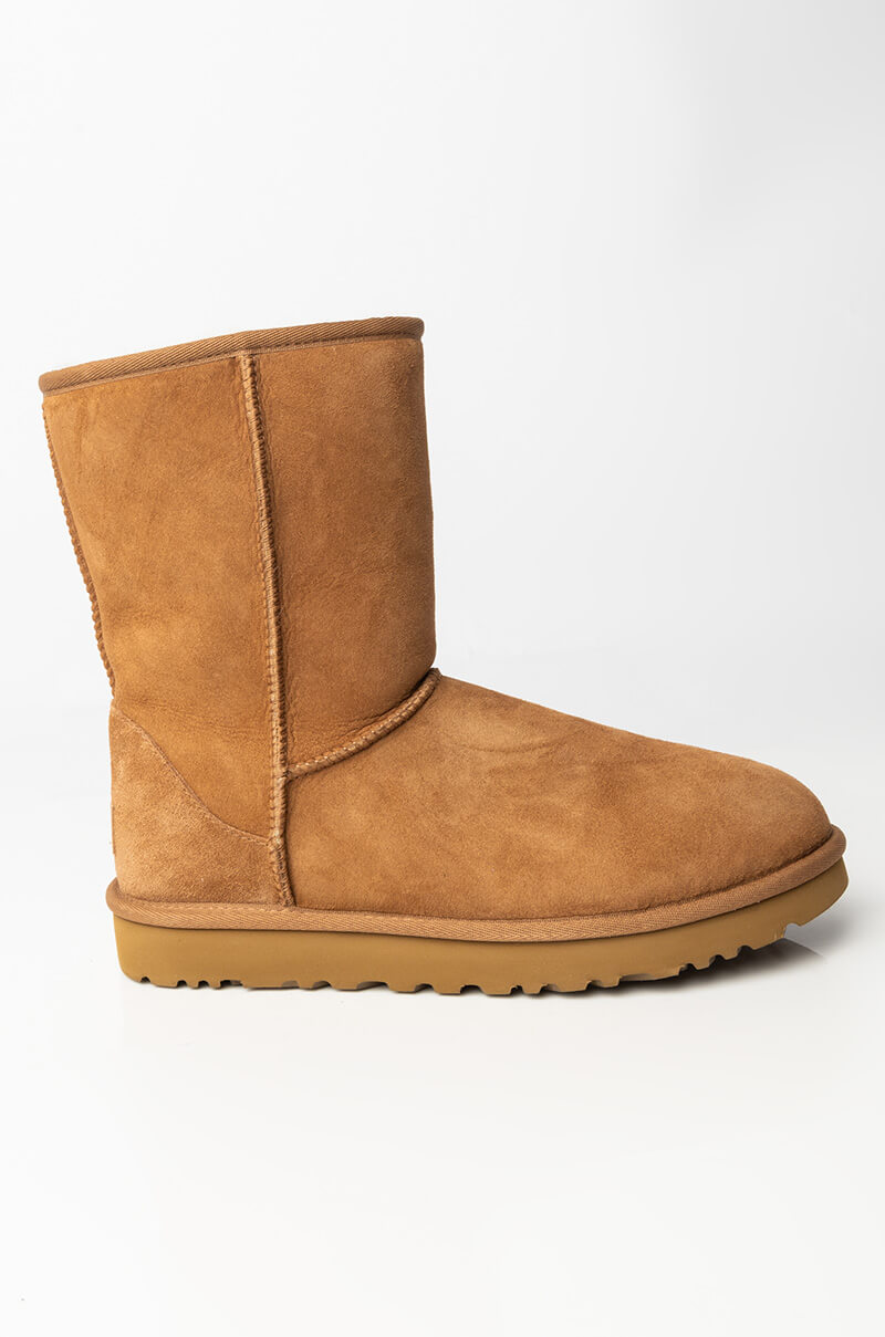Back View Ugg Womens Classic Short Heritage Boots view 6