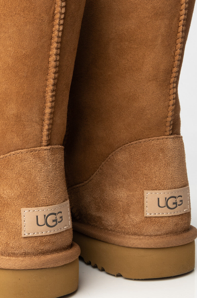 Extra View Ugg Womens Classic Short Heritage Boots view 14