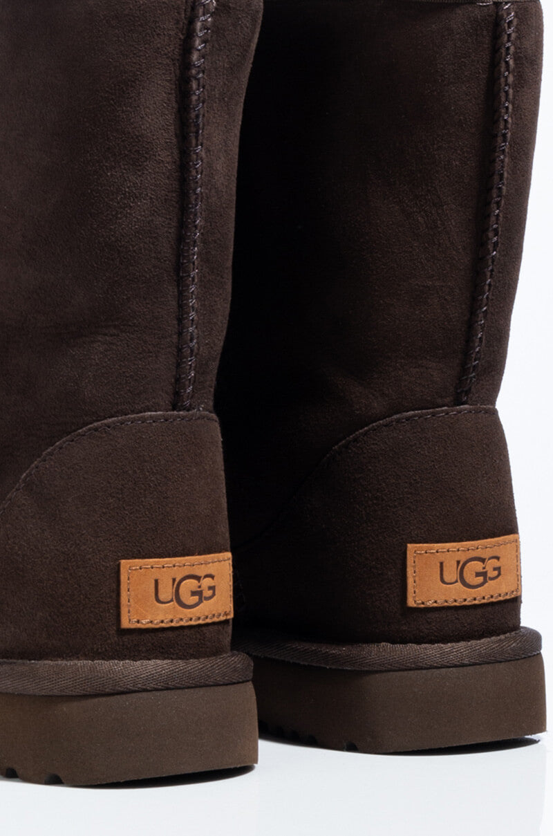  Ugg Womens Classic Short Heritage Boots in Chocolate view 5