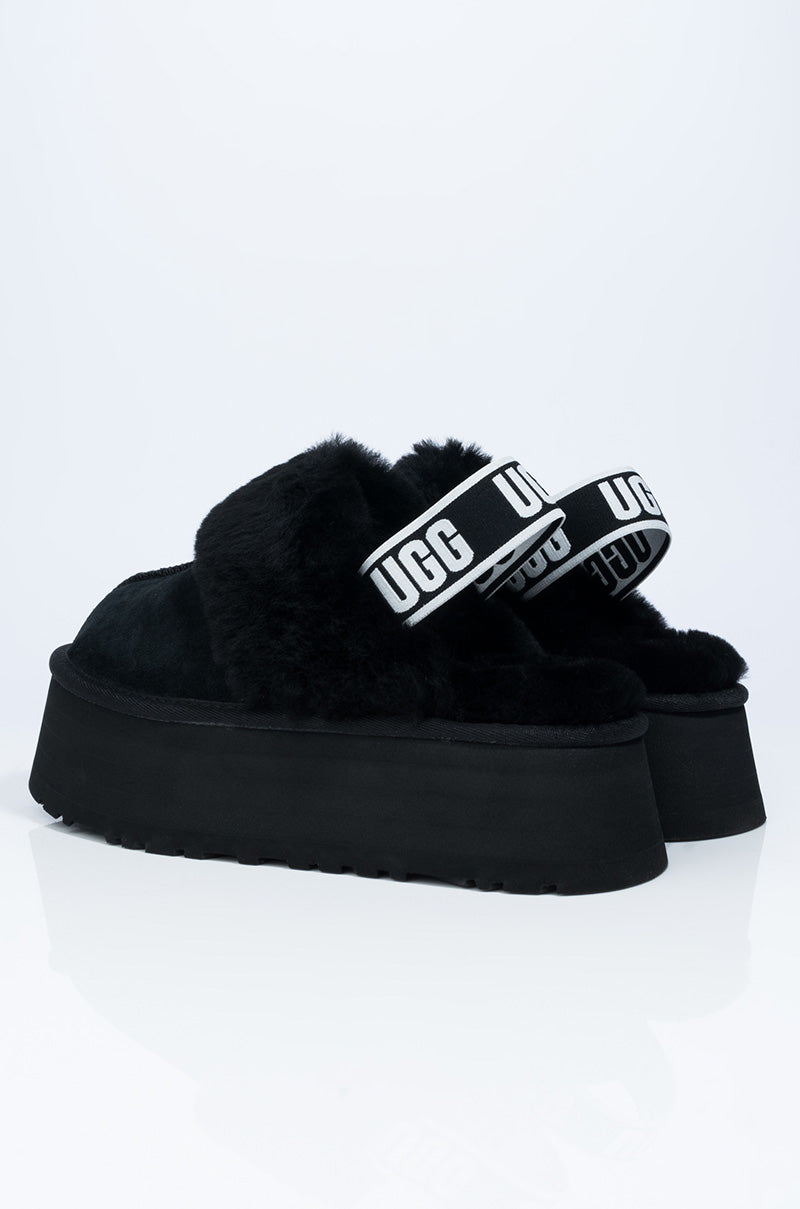 Detail View Ugg Womens Funkette Slip On in Black