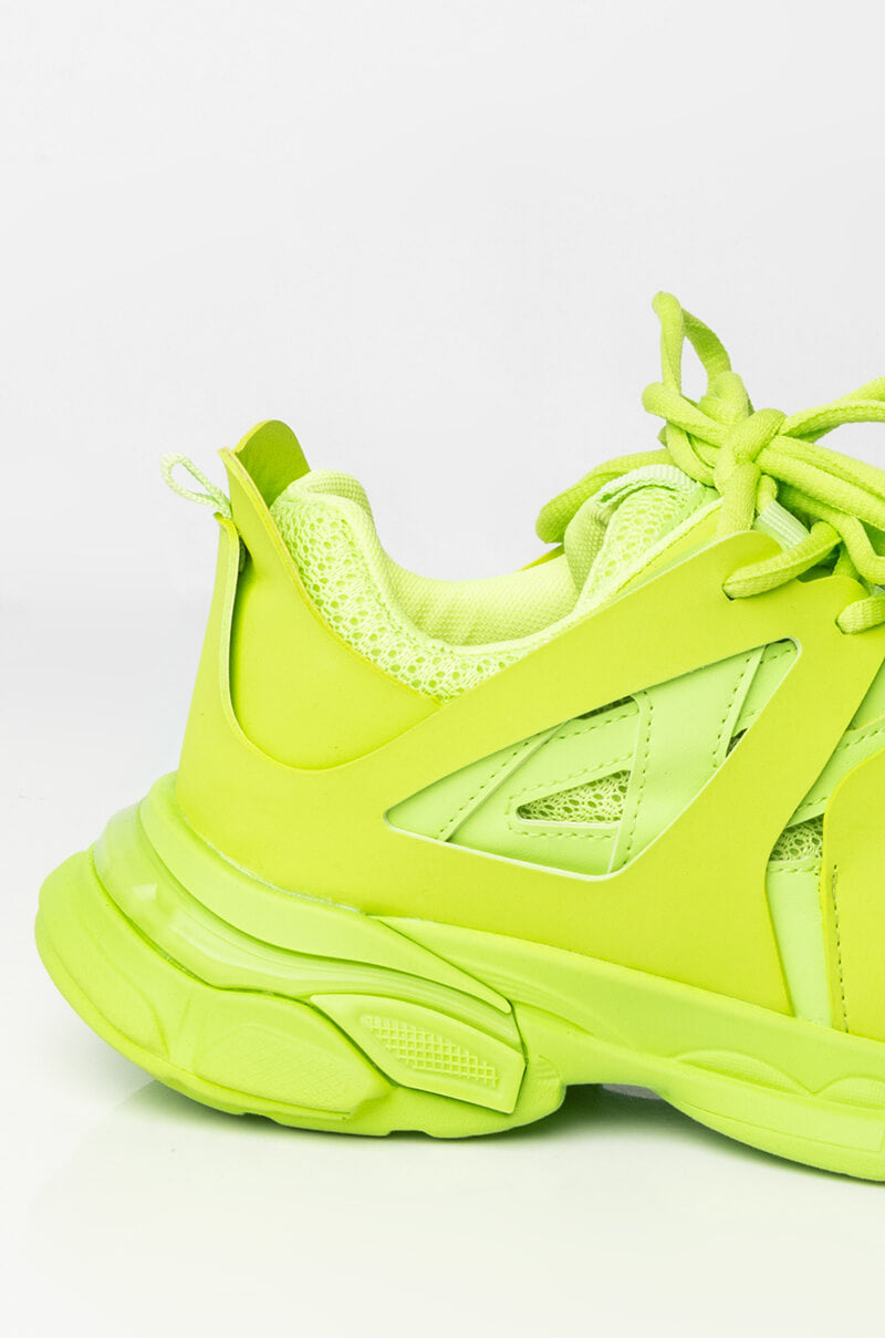 Extra View Uh Huh Honey Flat Sneaker
