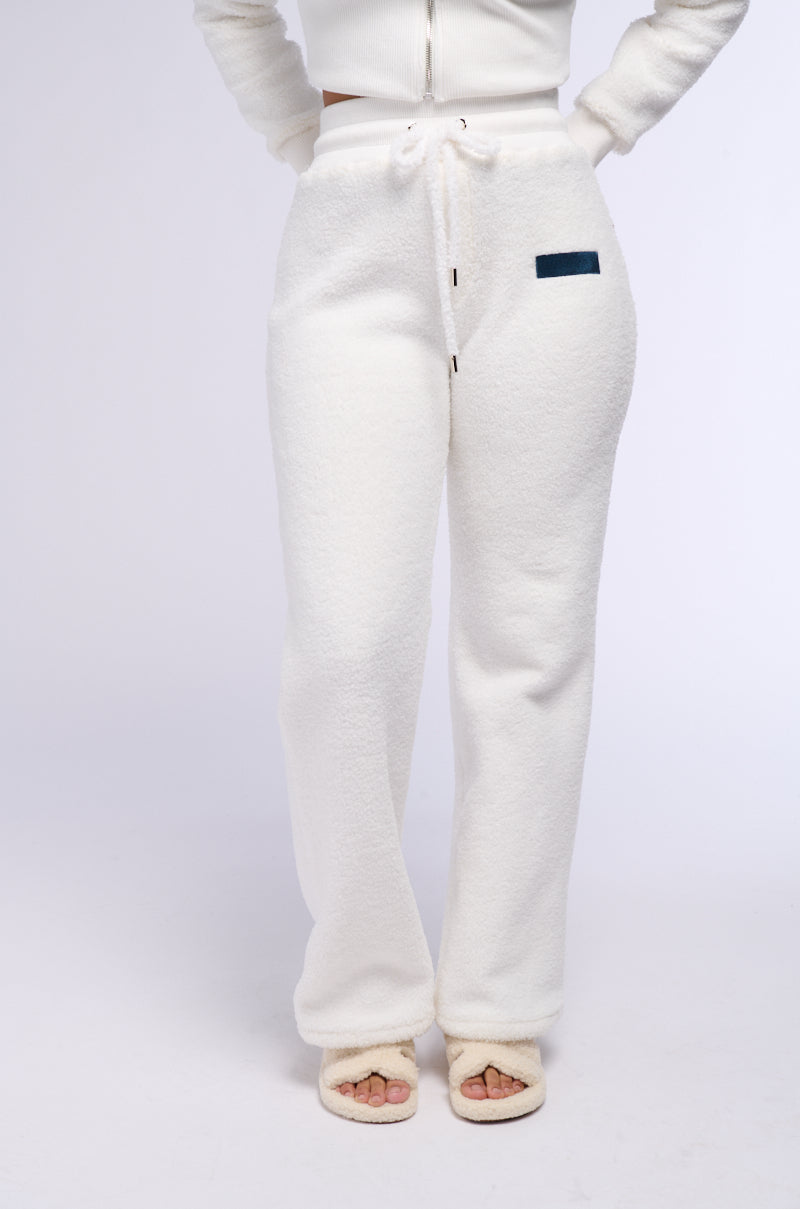 ULTRA FUZZY WIDE LEG JOGGER view 0