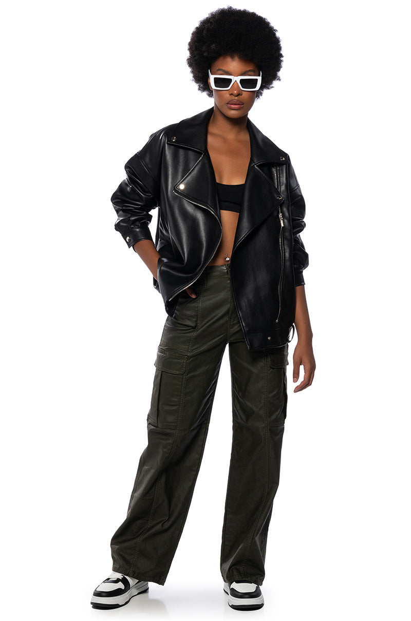 Side View Unforgettable Cargo Pant In Olive