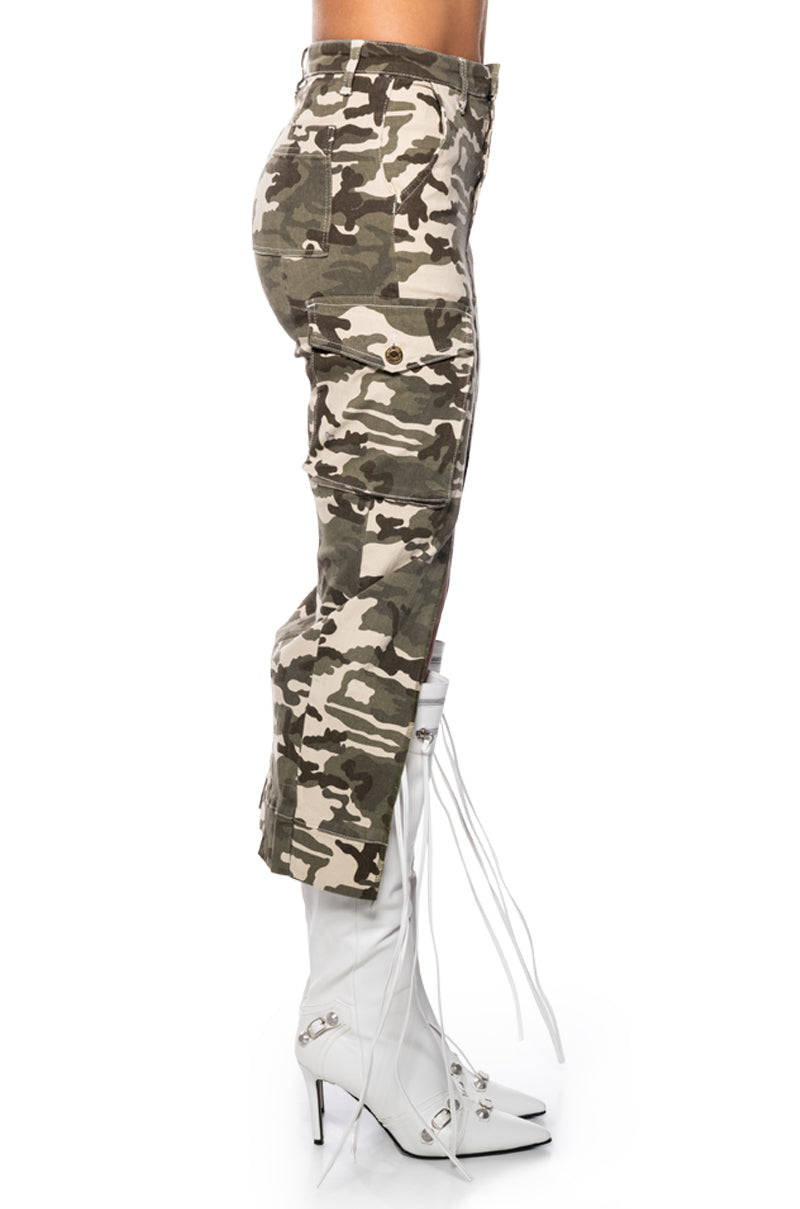 VAL CARGO MAXI SKIRT – AKIRA