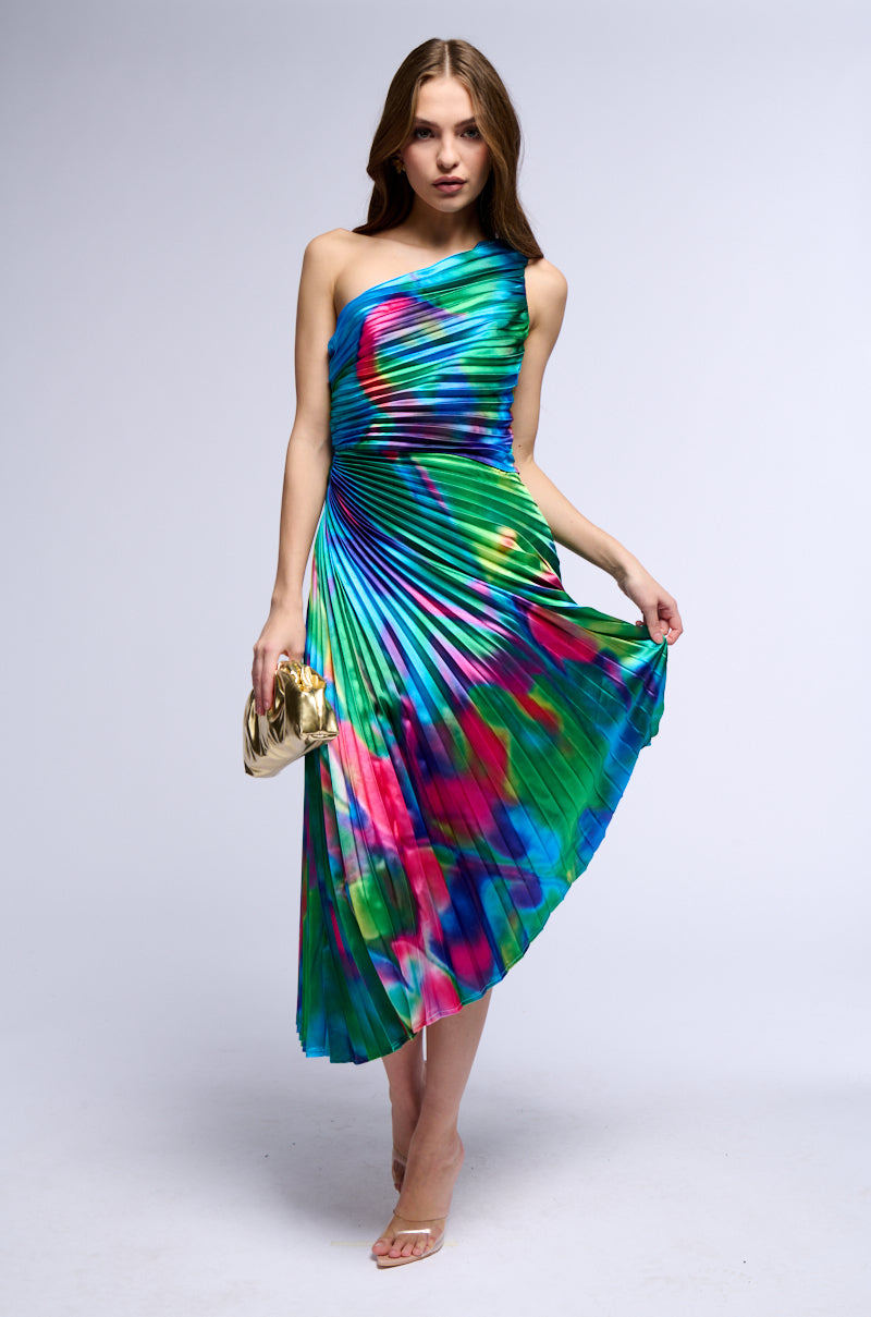 WATERCOLOR PLEATED SATIN MIDI DRESS AKIRA WATERCOLOR PLEATED SATIN MIDI DRESS AKIRA