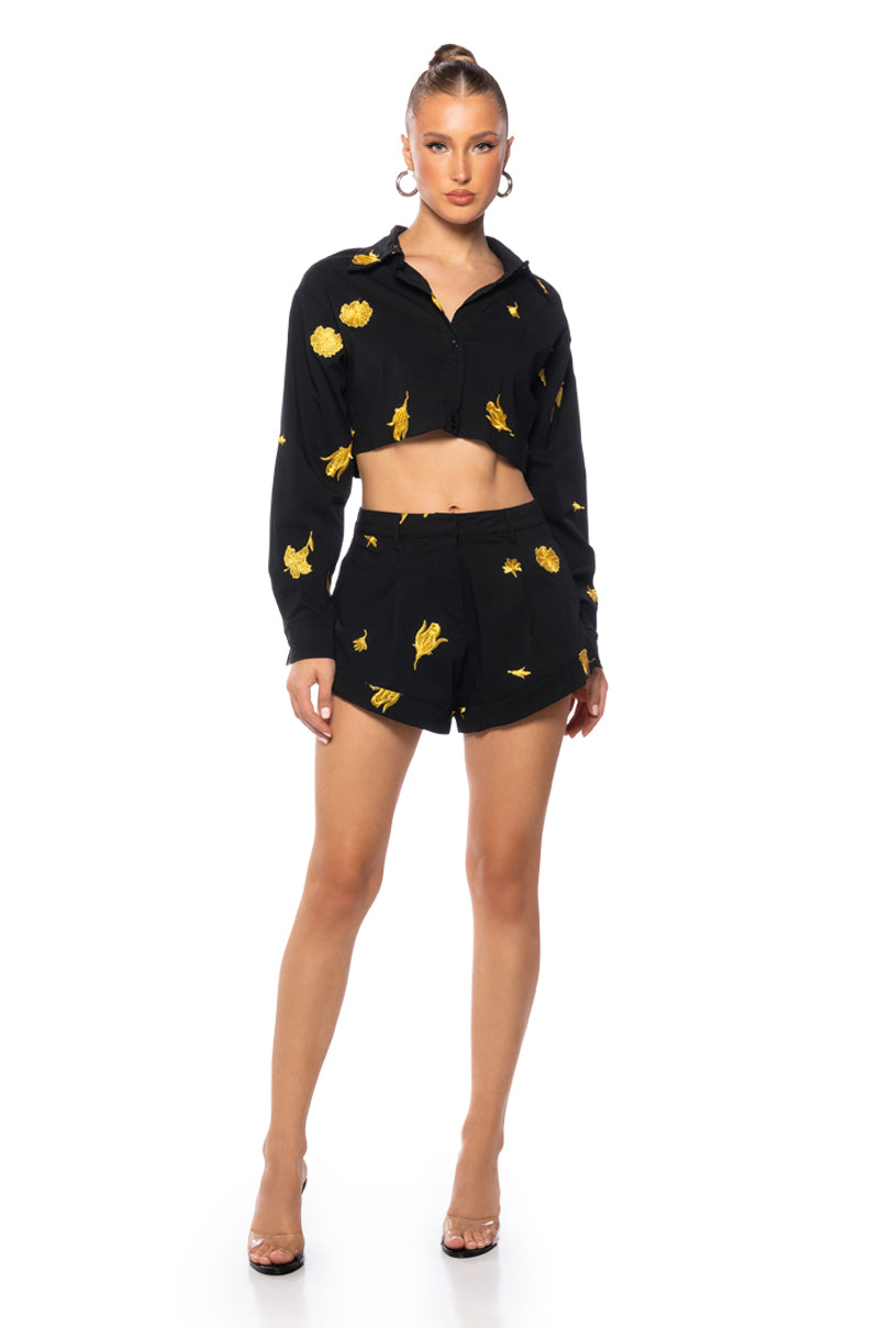 Back View Weekend Getaway Floral Flounce Short