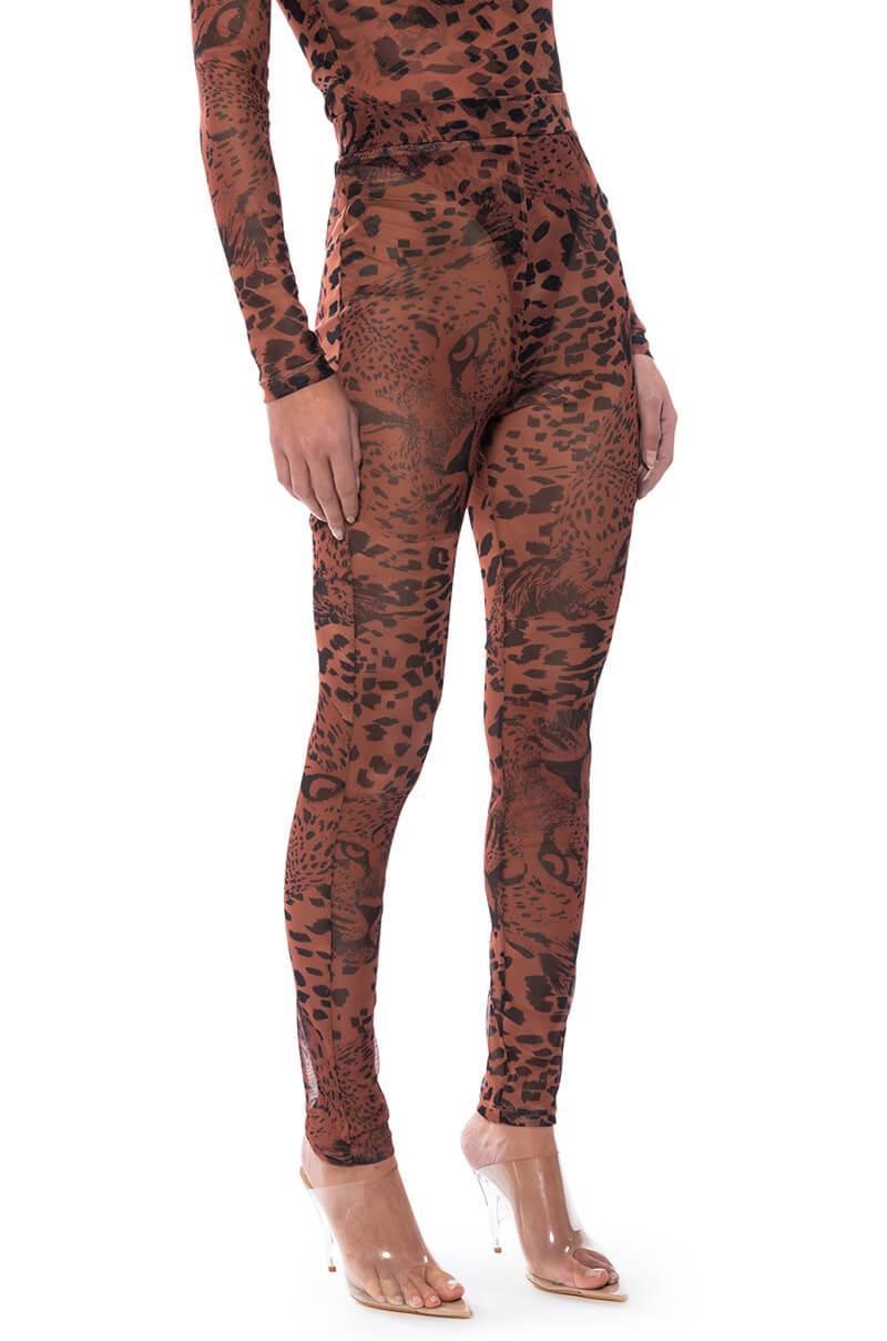 Side View Wild Cheetah Print Leggings