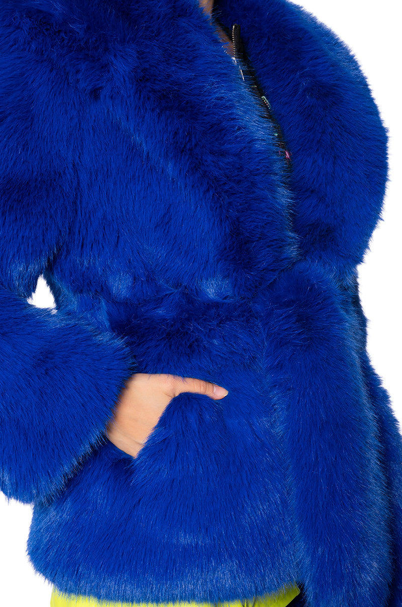 Extra View Yeti Sharp Shoulder Faux Fur Coat In Blue