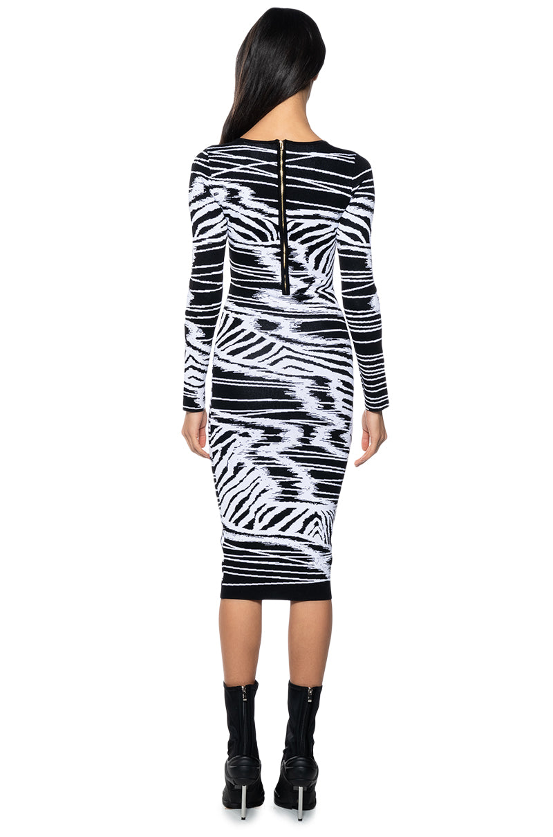 Detail View Zanna Long Sleeve Knit Midi Dress