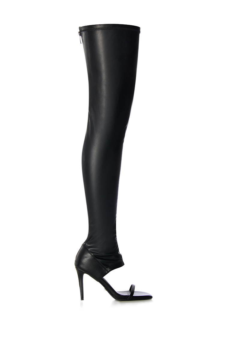 FREE RIDER THIGH HIGH RIDING BOOT IN BLACK